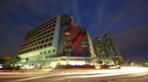  B Fashion Hotel  Джакарта